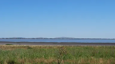Lake Colac, image courtesy Wikimedia Commons